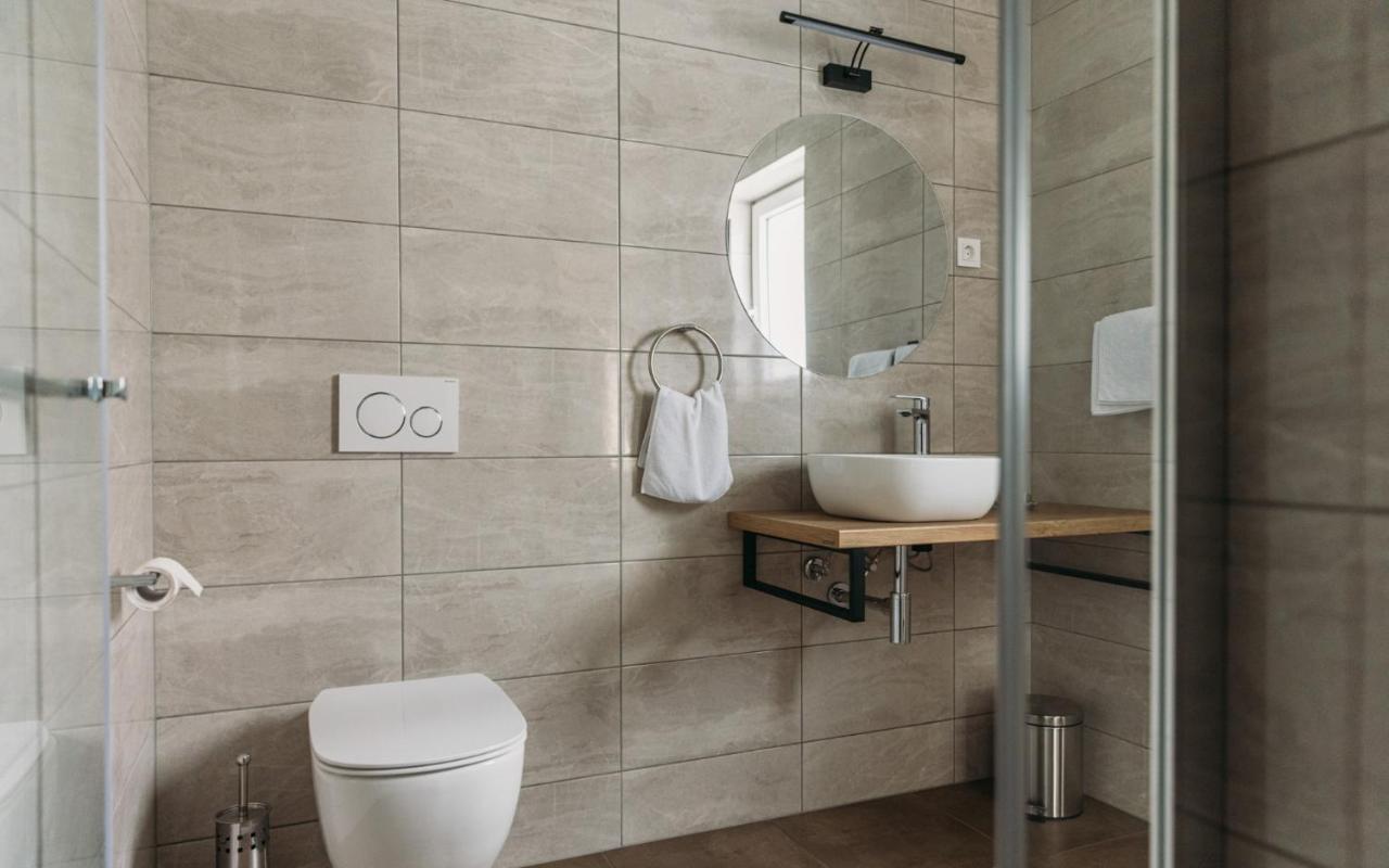 Hotel Hisa Na Ravnah Pišece Exteriér fotografie