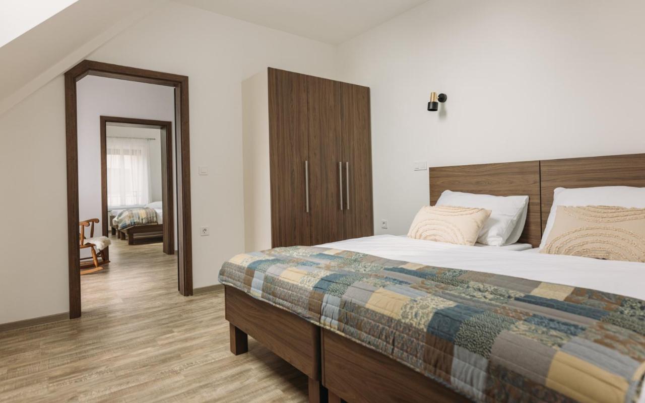 Hotel Hisa Na Ravnah Pišece Exteriér fotografie